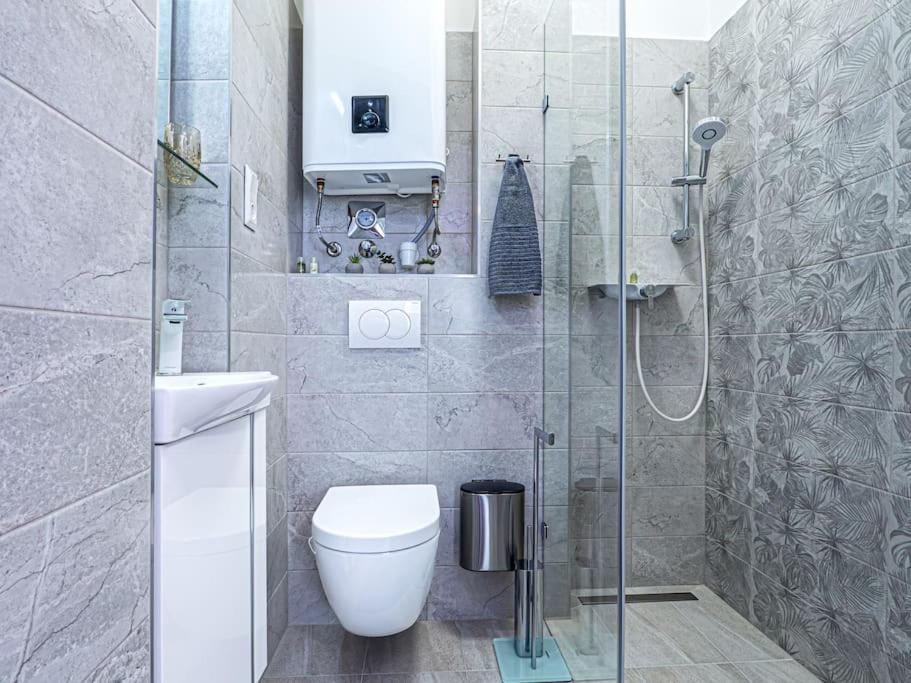 Apartmán Vidra-Lak With Private Parking Budapešť Exteriér fotografie
